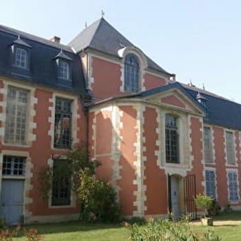 Chambres d'hôtes du Château de Montchevreau - COSNE-COURS-SUR-LOIRE