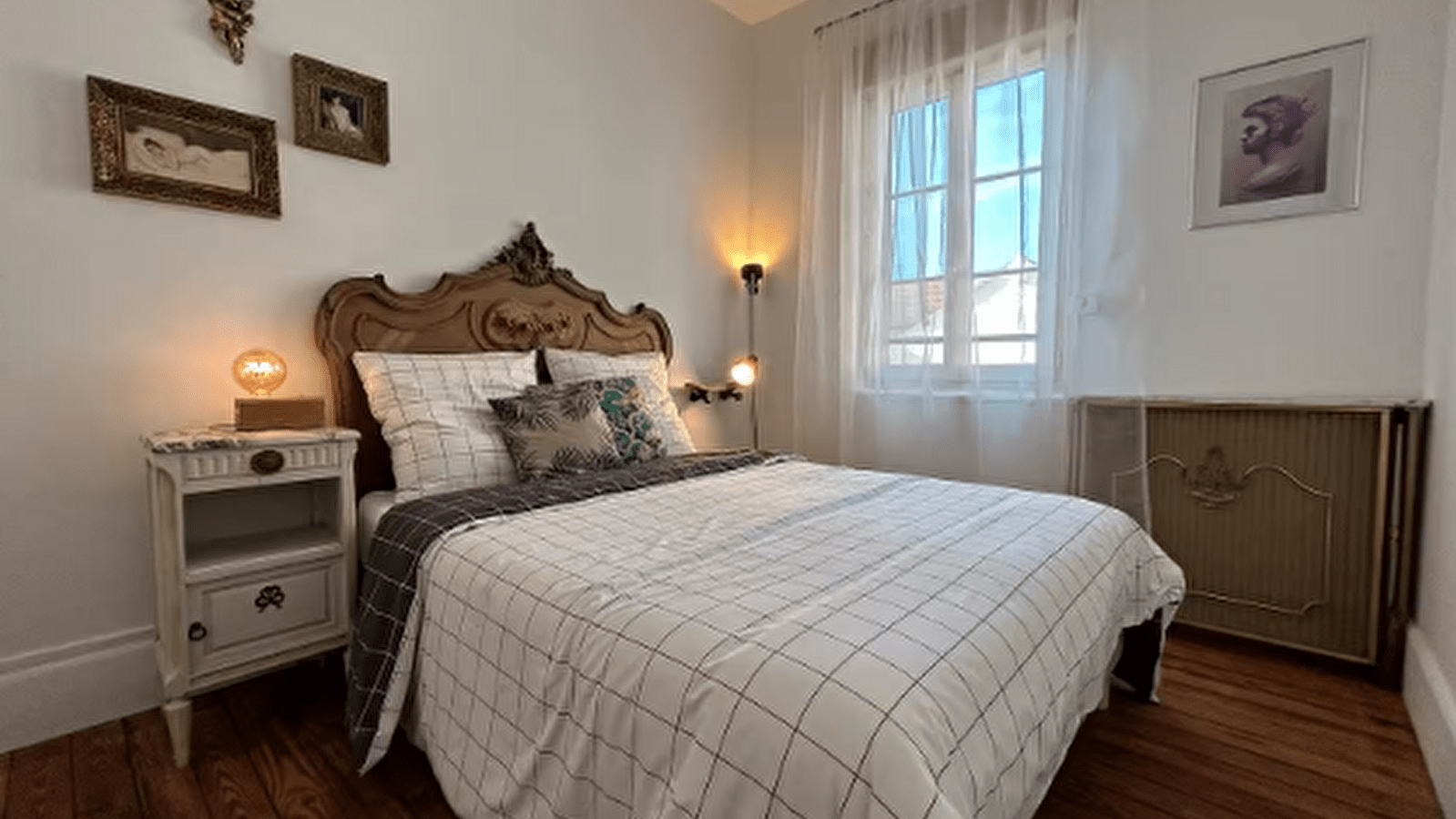 Chez la Vieille Dame